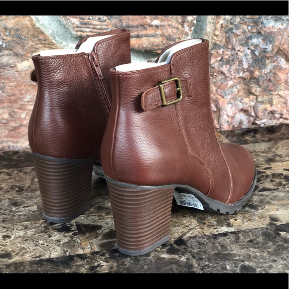 NEW Clarks Collection Verona Leather Gleam Booties - Picture 8 of 15